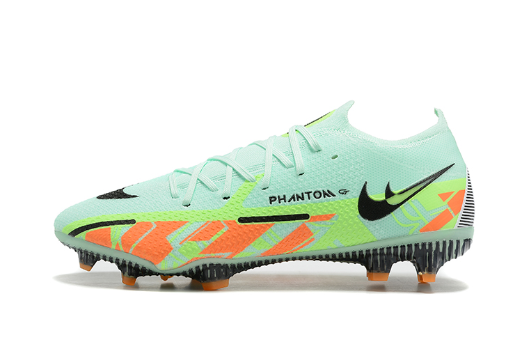 NK football shoes 40 - vstockx