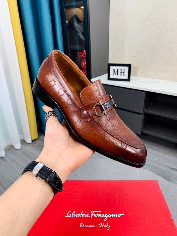 Salvatore Ferragamo Boots 24 - vstockx