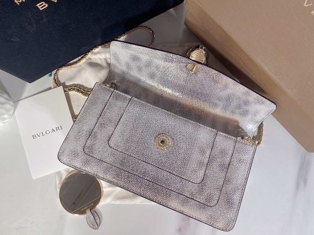 Handbags Bvlgari 370449880 size:25*12*3.5 cm - vstockx