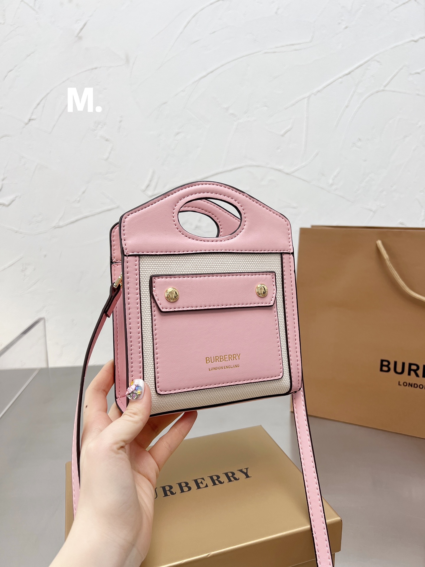 Burberry   mini  ʲ    15cm*13cm - vstockx