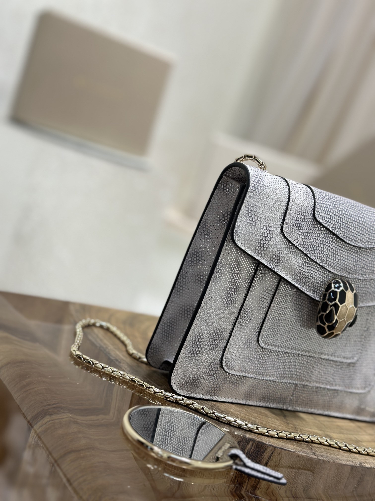 Handbags Bvlgari 35107 size:20*15*5 cm - vstockx