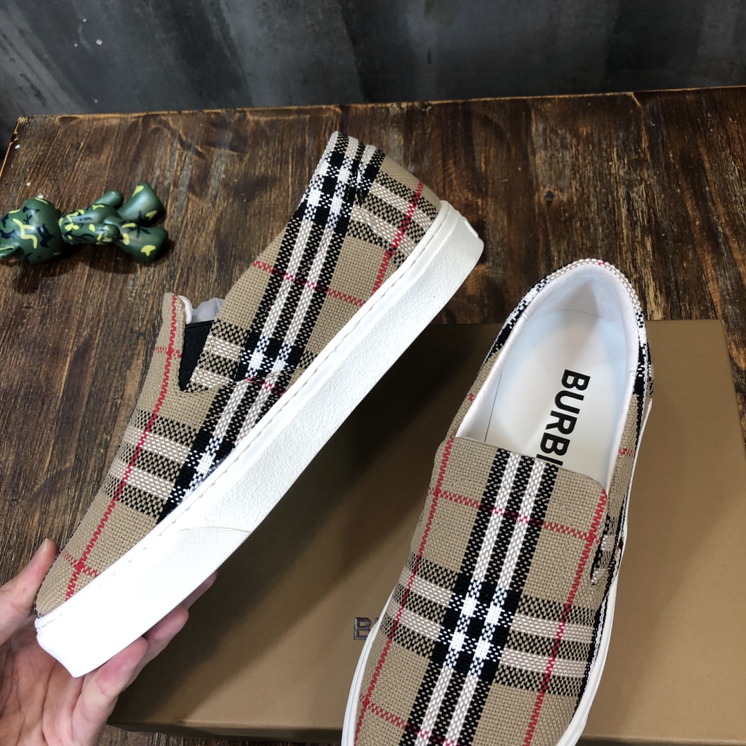 Burberry Slip On Check Print - vstockx