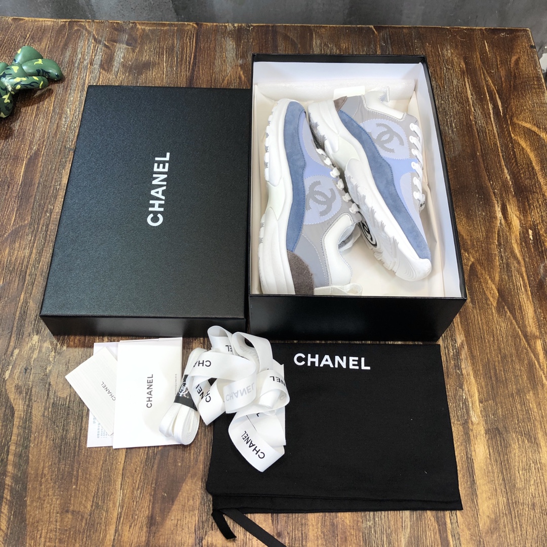 Chanel Fabric & Suede Calfskin Low Top Sneaker 30 - vstockx