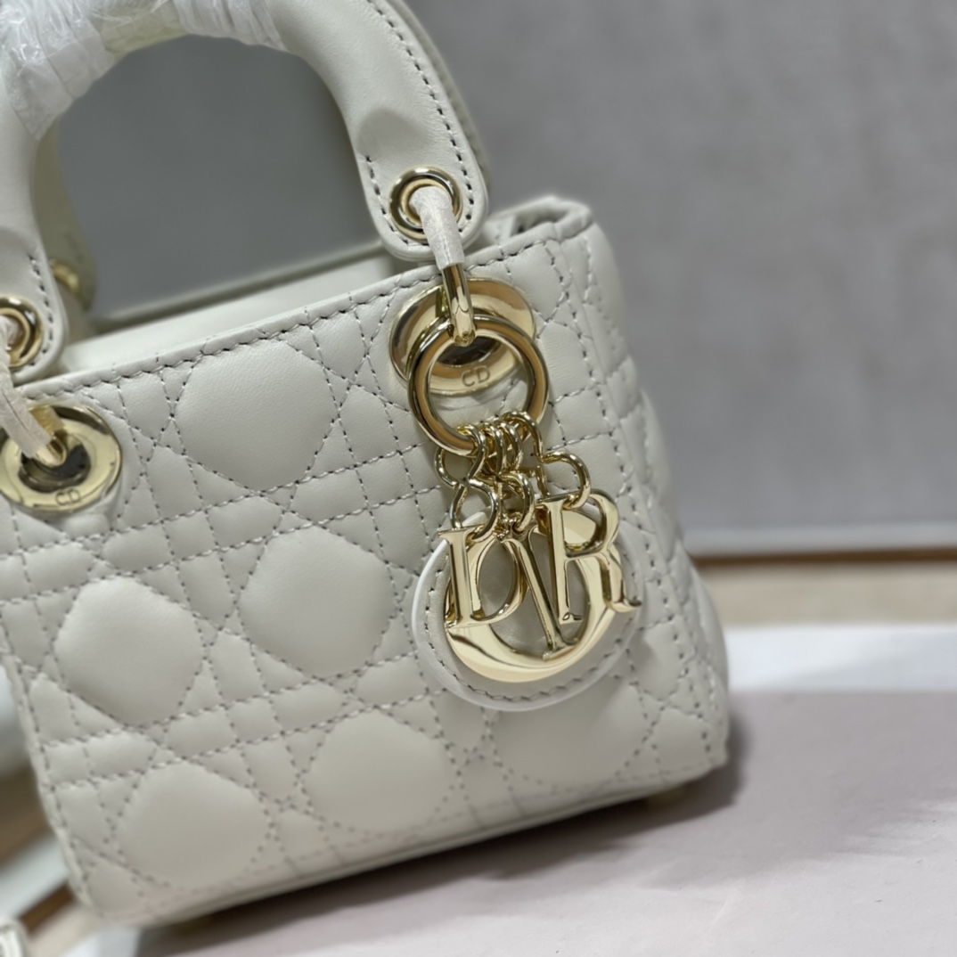 Handbags Dior  M B 6601 size:12*10*5 cm - vstockx