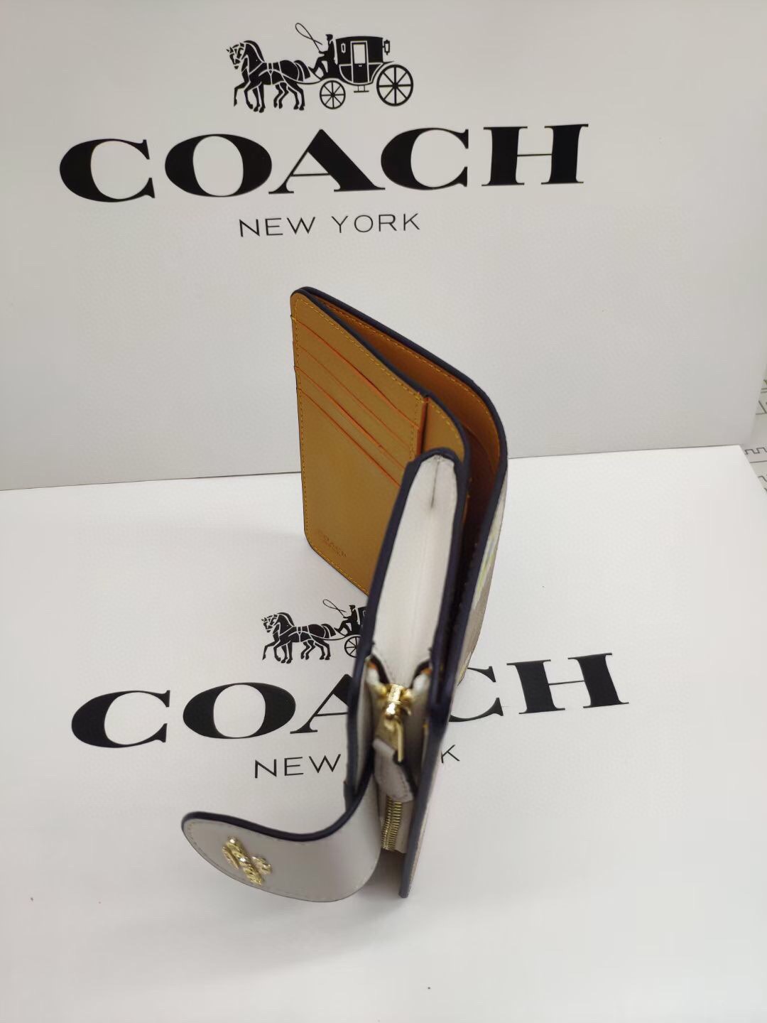 Handbags Coach C0082 size:13*9*2 - vstockx