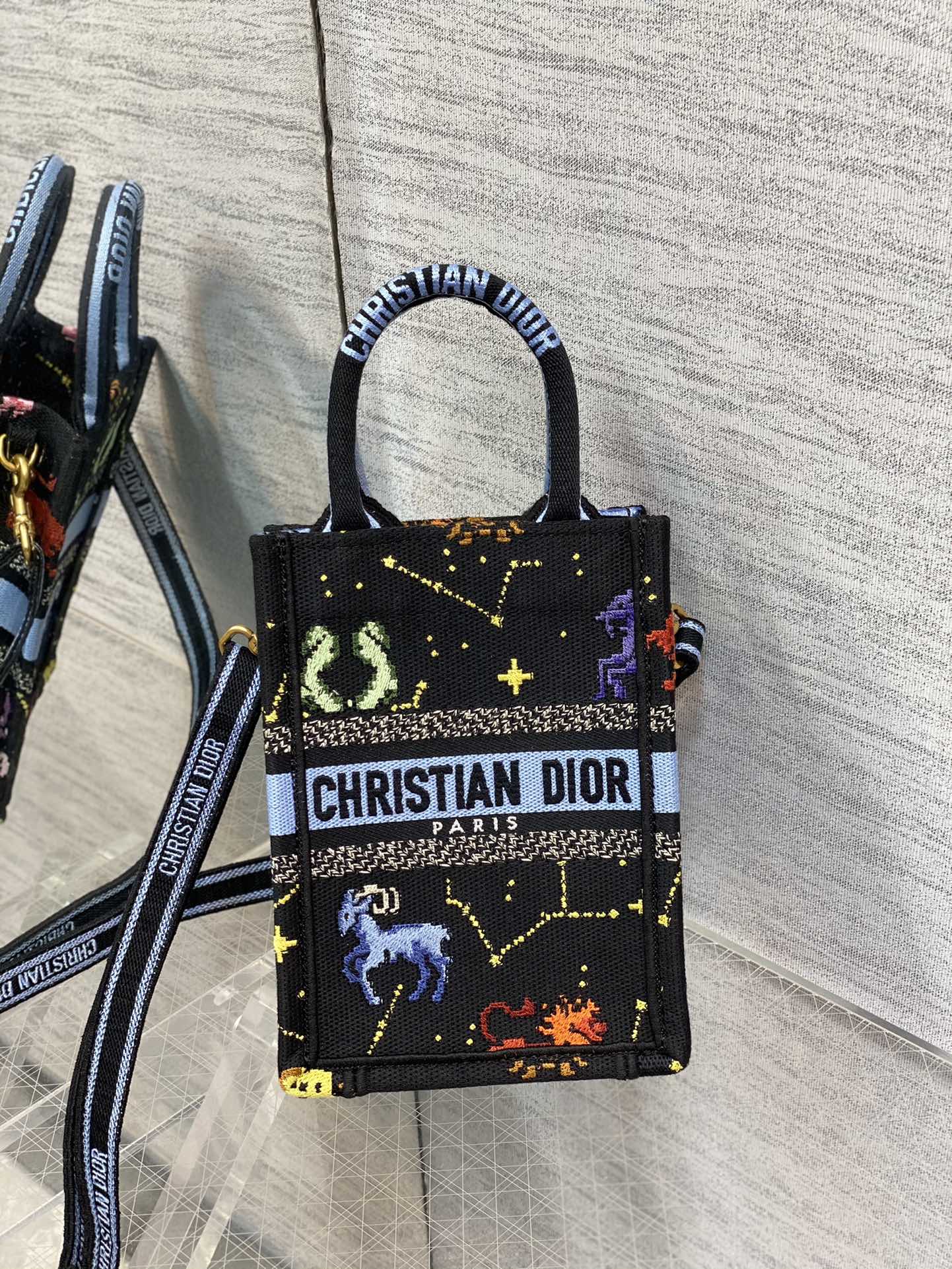 Handbag Dior size 13.5*5*18 cm - vstockx