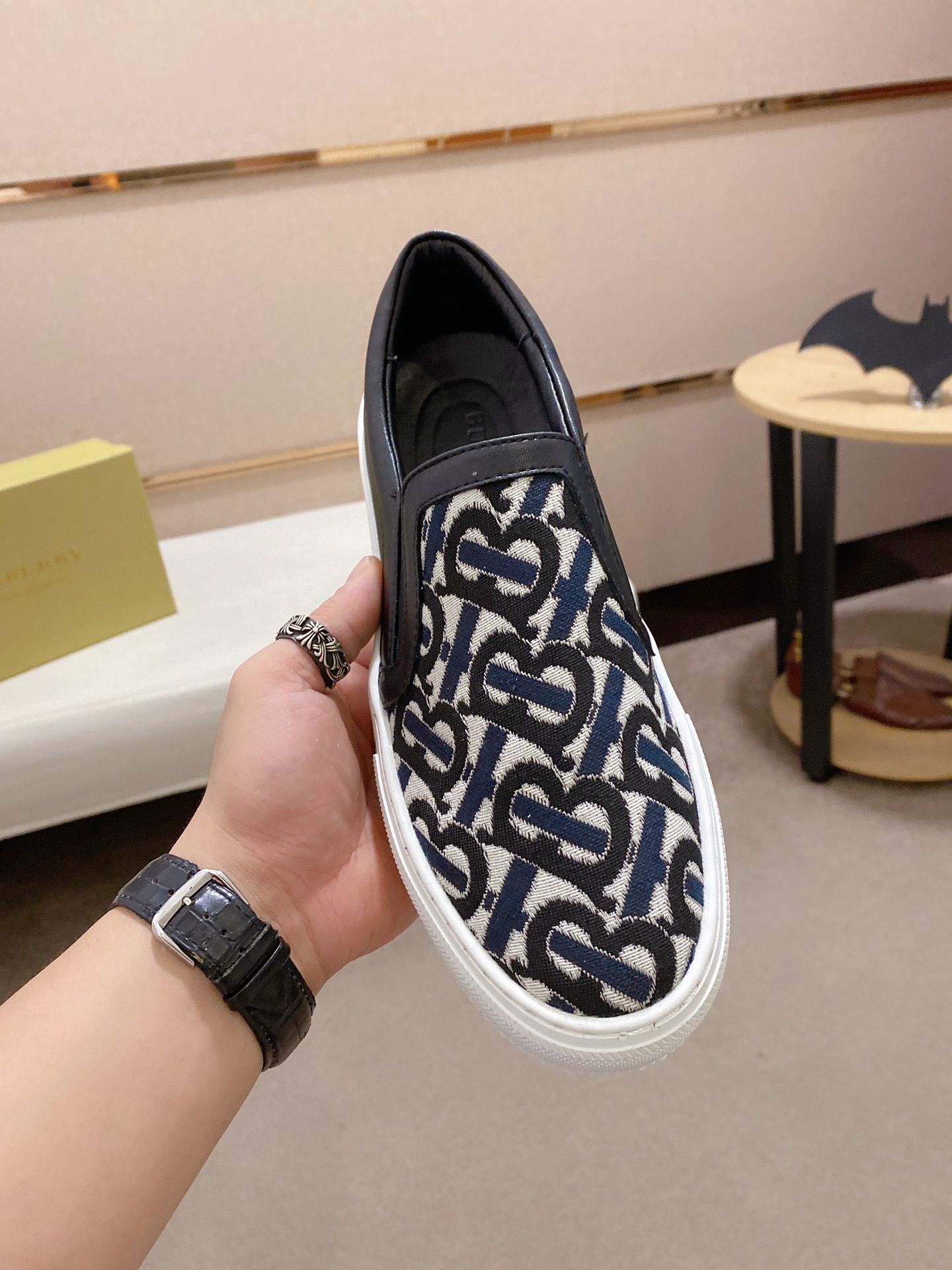 Burberry Perforated Check Sneaker 25 - vstockx