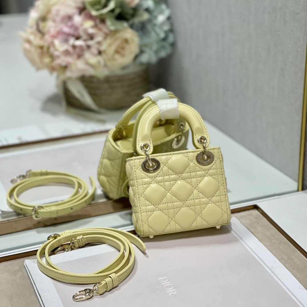 Handbags Dior  M B 6601 size:12*10*5 cm - vstockx