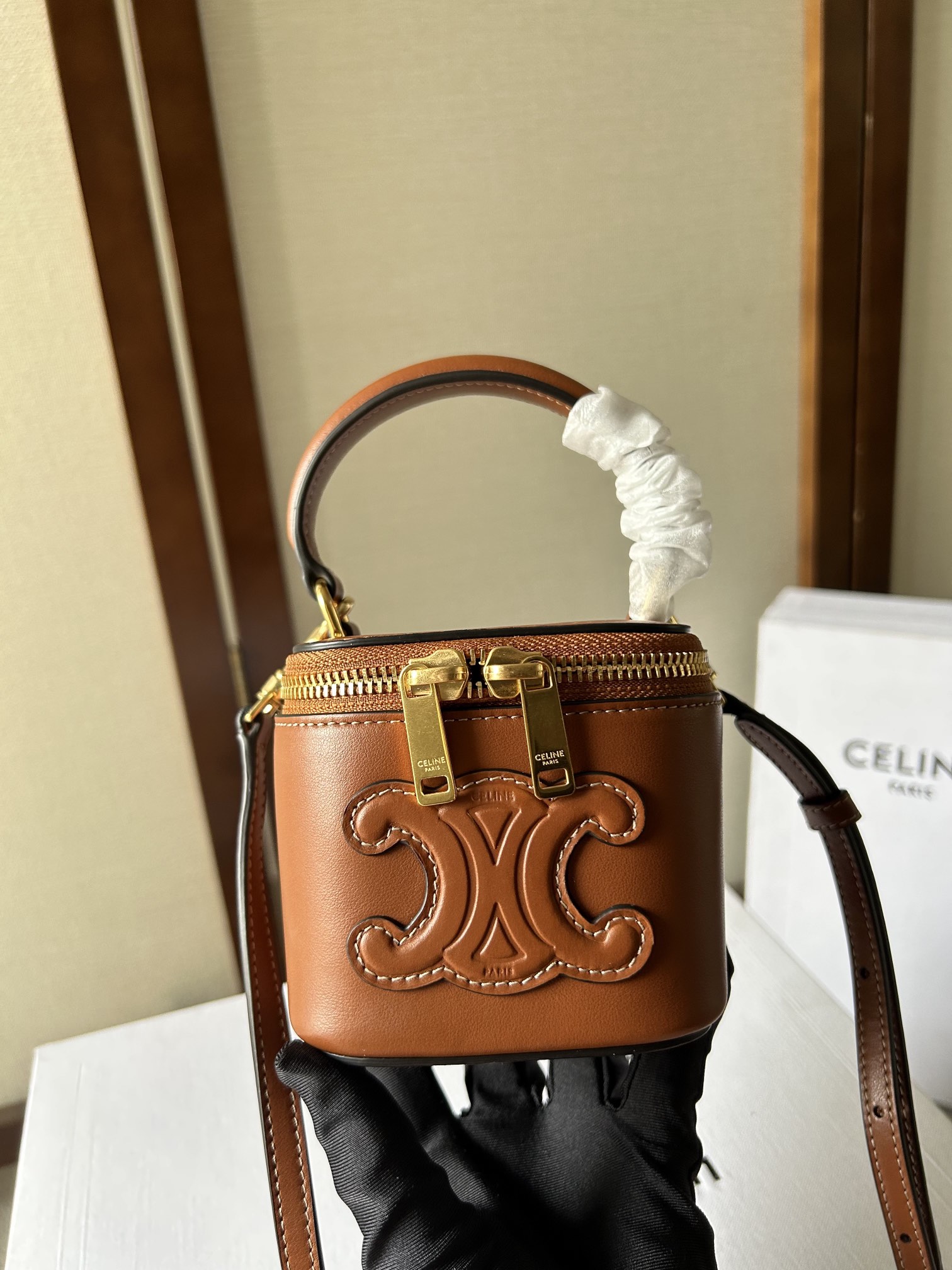 Handbags CELIN-E 110762 101762 size:9.5 X 8 X 9 cm - vstockx