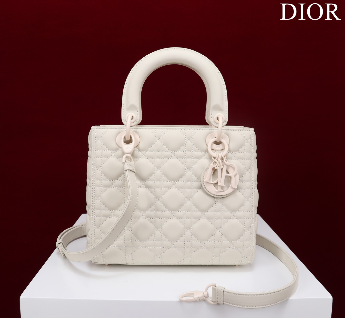 Handbag Dior M0565 size 32*24*12 cm - vstockx