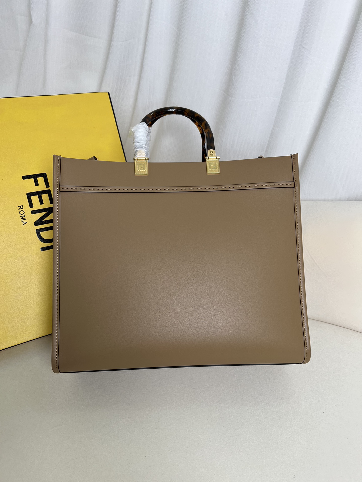 handbags FENDI 877 size:17*35*31 - vstockx