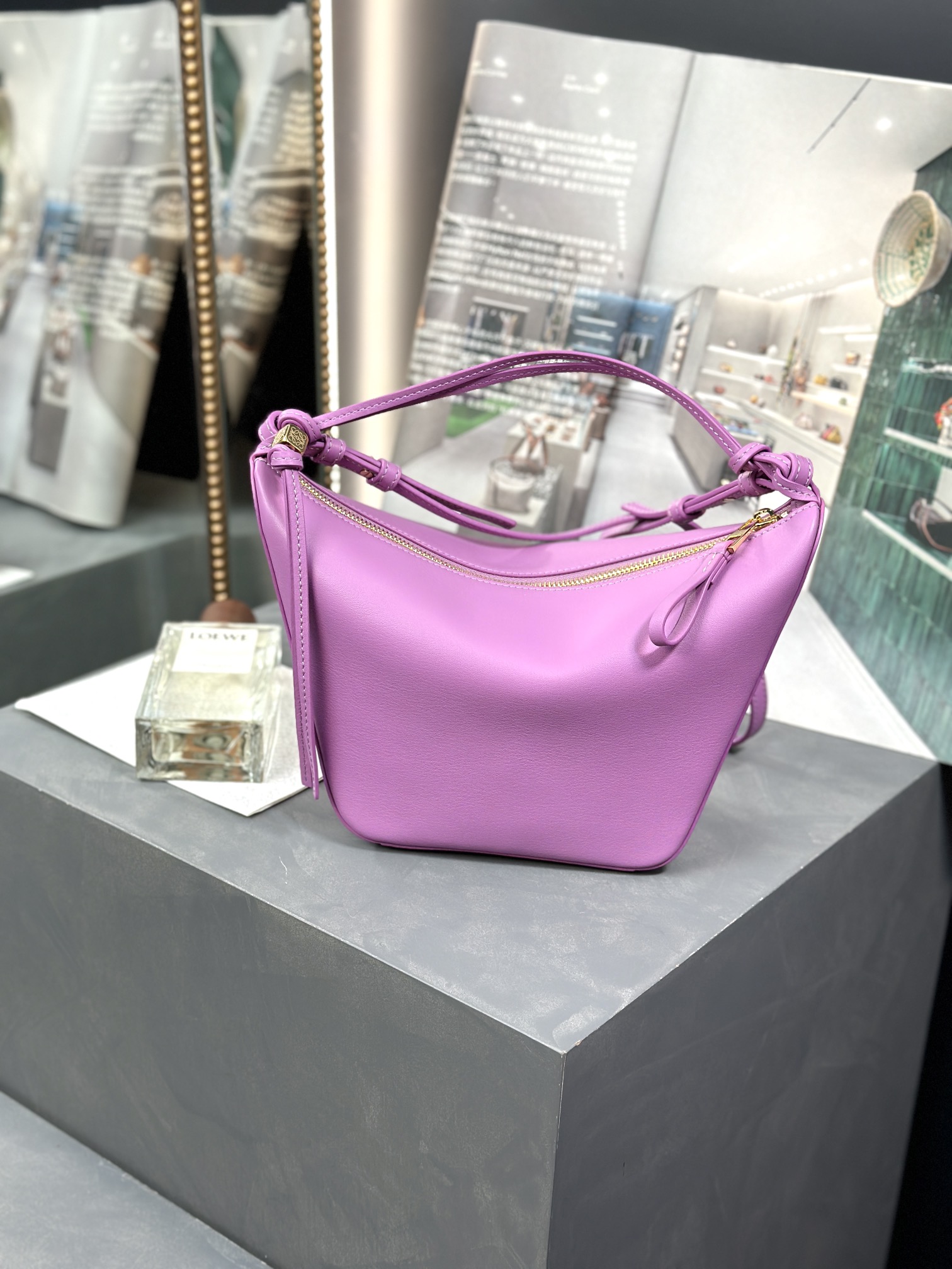 Handbags LOEWE   size:28-17-9.5 cm - vstockx