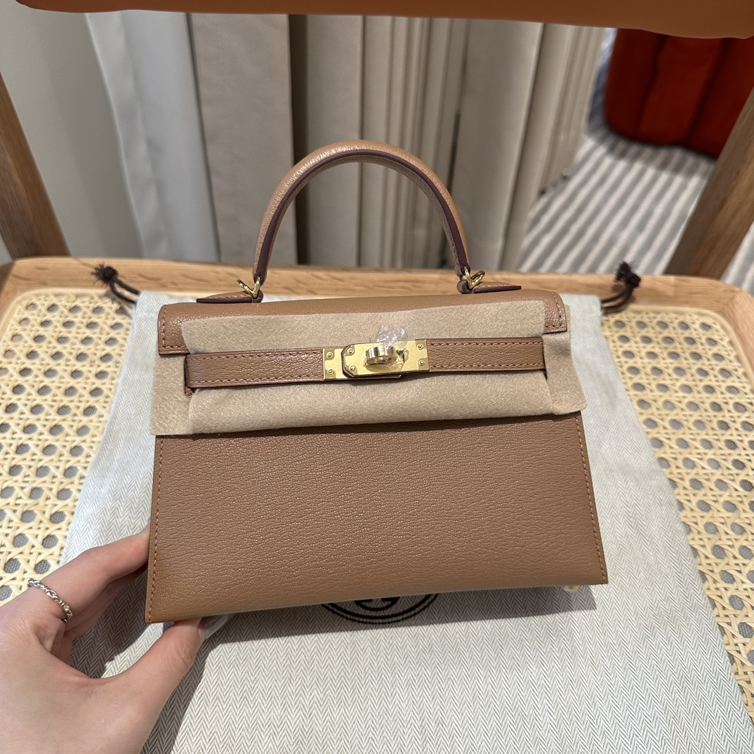 Handbags Hermes mini Kelly size:19 cm - vstockx
