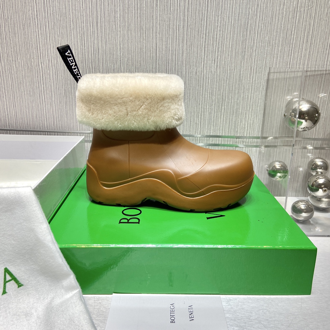Bottega Veneta Boots 9 - vstockx