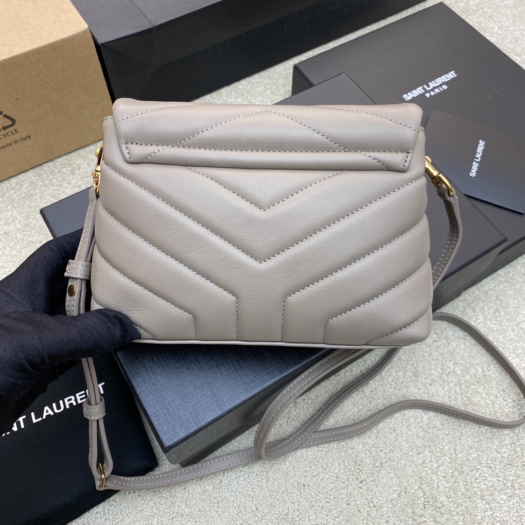 Handbags SAINT LAURENT 467072 size 20x14x7 cm - vstockx