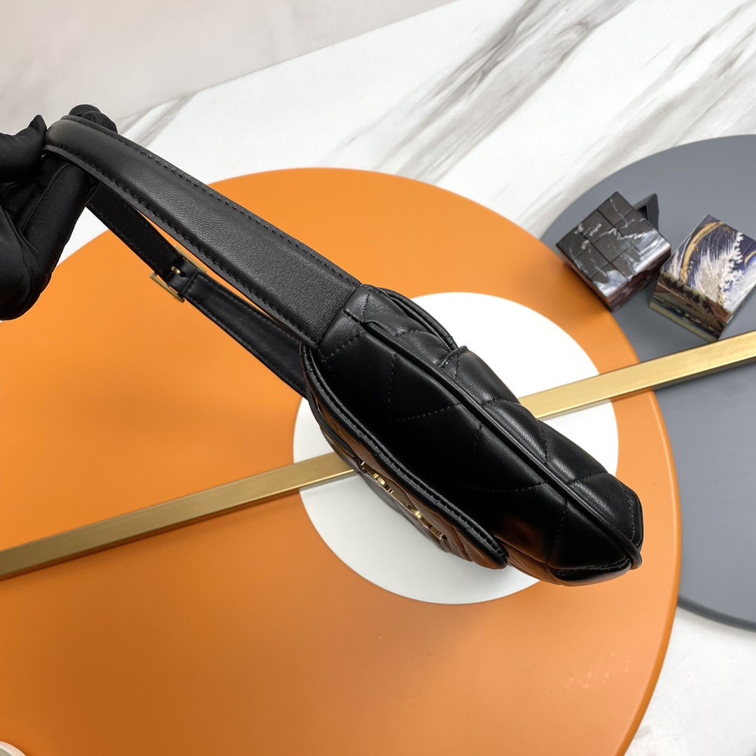 Handbags SAINT LAURENT 698567 size 24  18  5.5 cm - vstockx