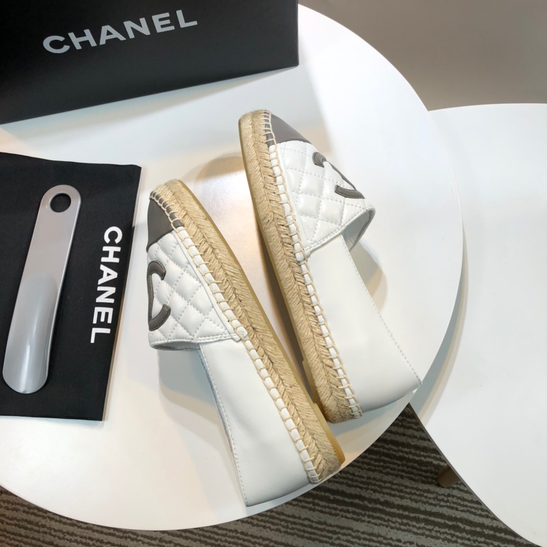Chanel Loafers 58 - vstockx