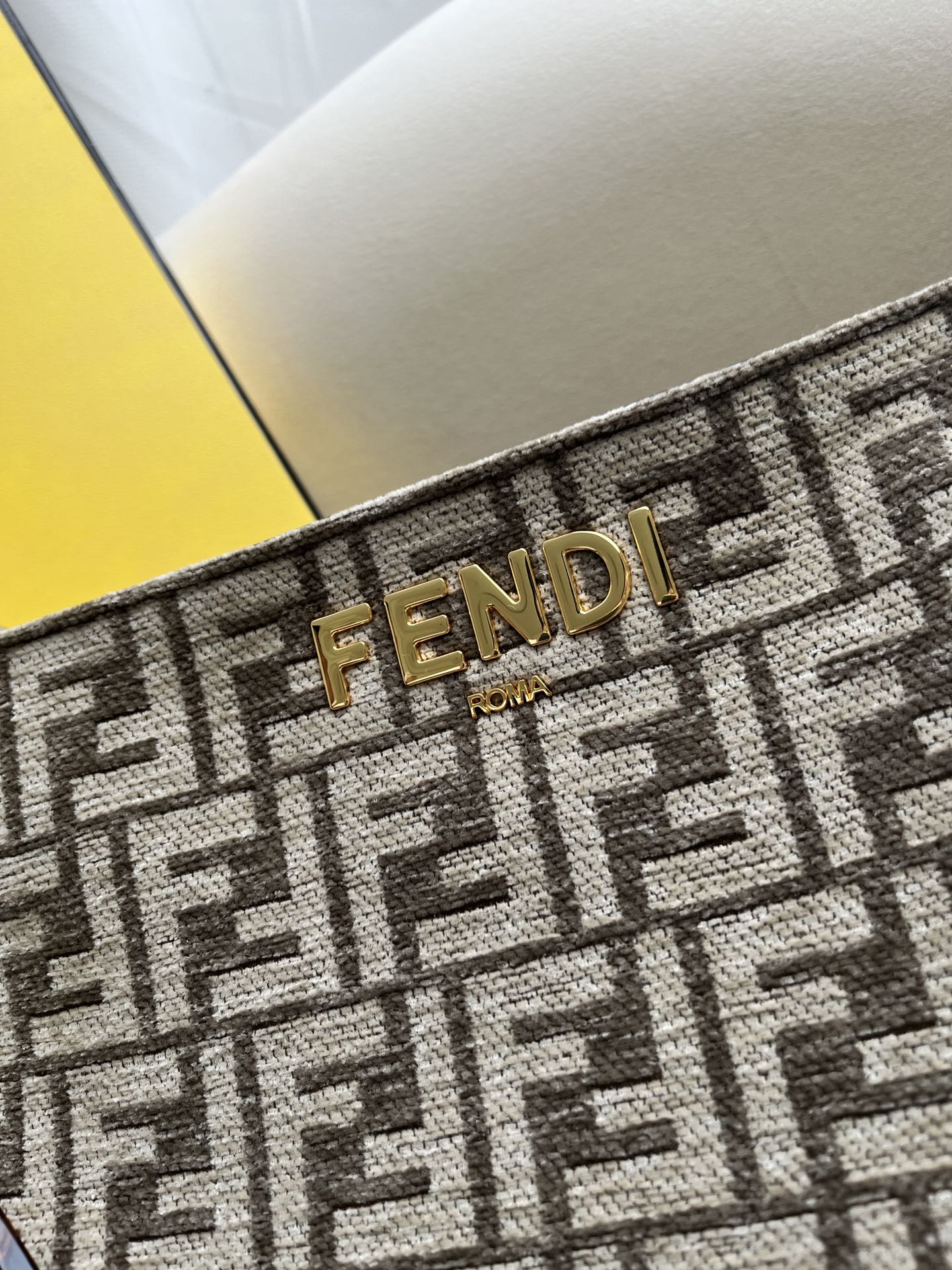 handbags FENDI 014 size:23.5*36*14cm - vstockx