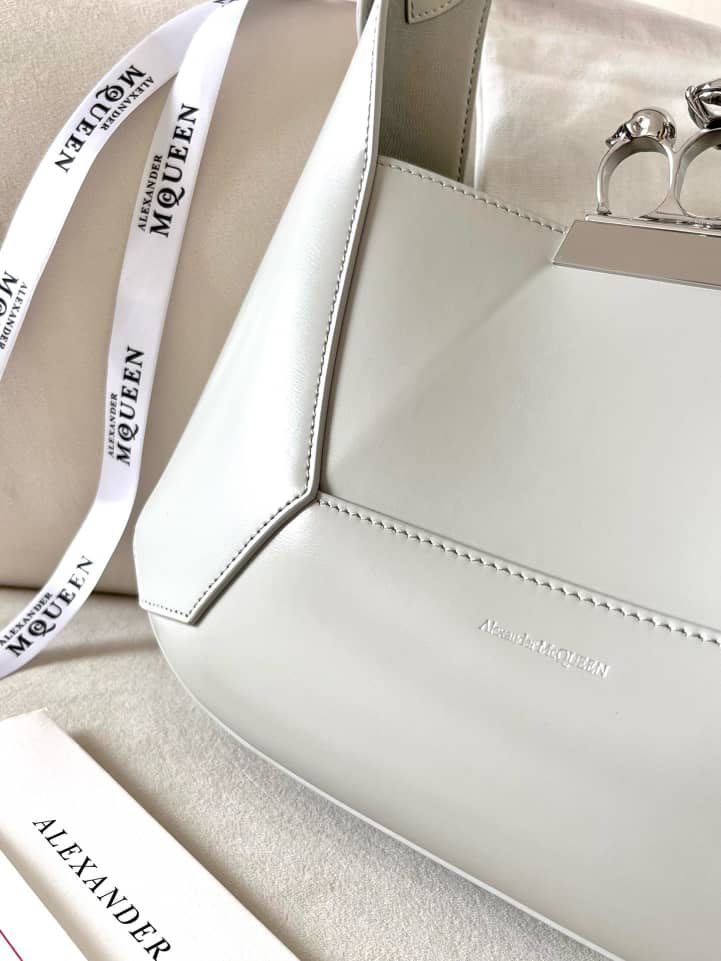 Handbag Alexander McQueen hobo size 20*12*8 cm size 30*18*7 cm - vstockx