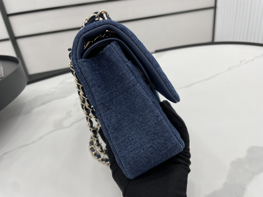 Handbag Chanel size 25 cm - vstockx