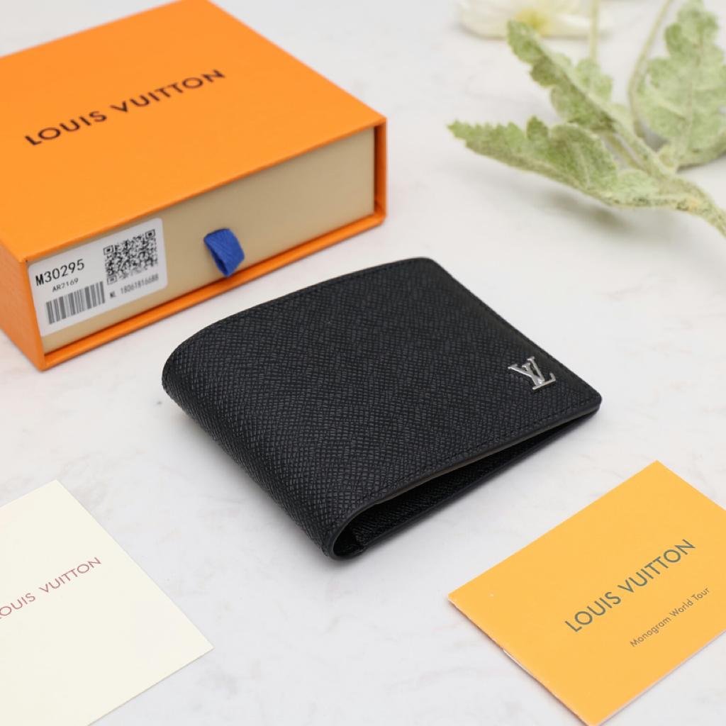 Handbag Louis Vuitton M30295 size 11.5x9x1.5cm - vstockx