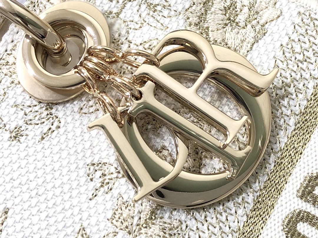 Handbag Dior M0565 size 24 x 20 x 11 cm - vstockx