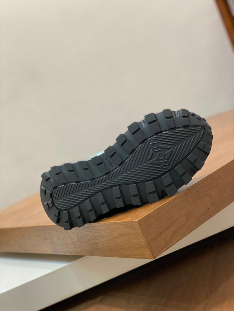 Dior B31 Runner Khaki Teal - vstockx