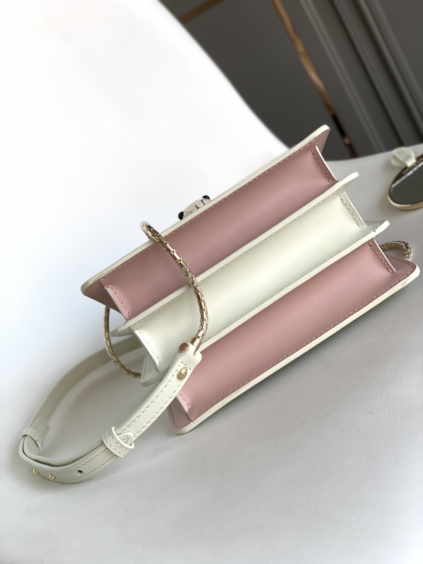 Handbags Bvlgari 383290521 size:15*9.5 cm - vstockx