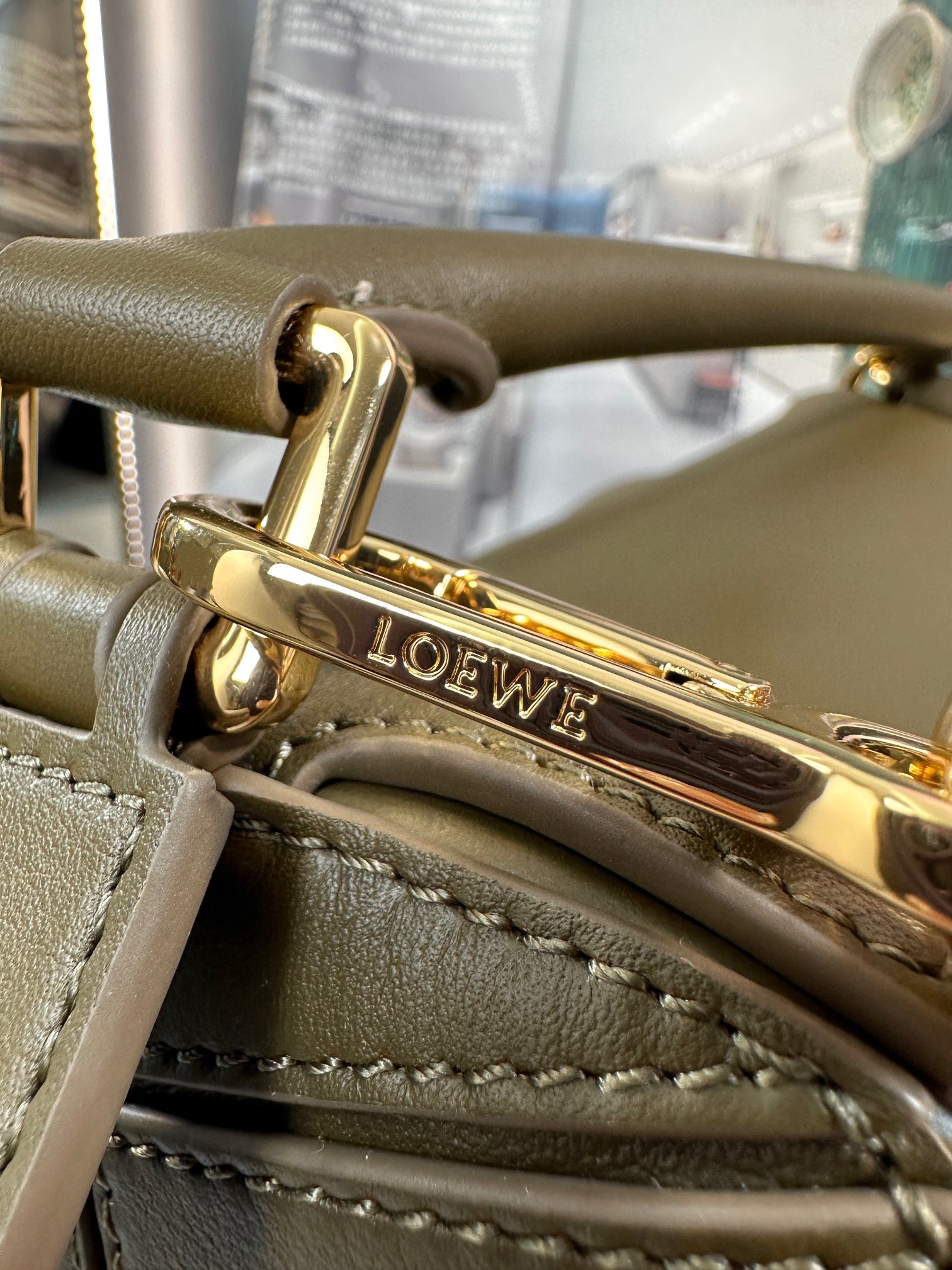 Handbags LOEWE ZP size:2414-11 cm - vstockx