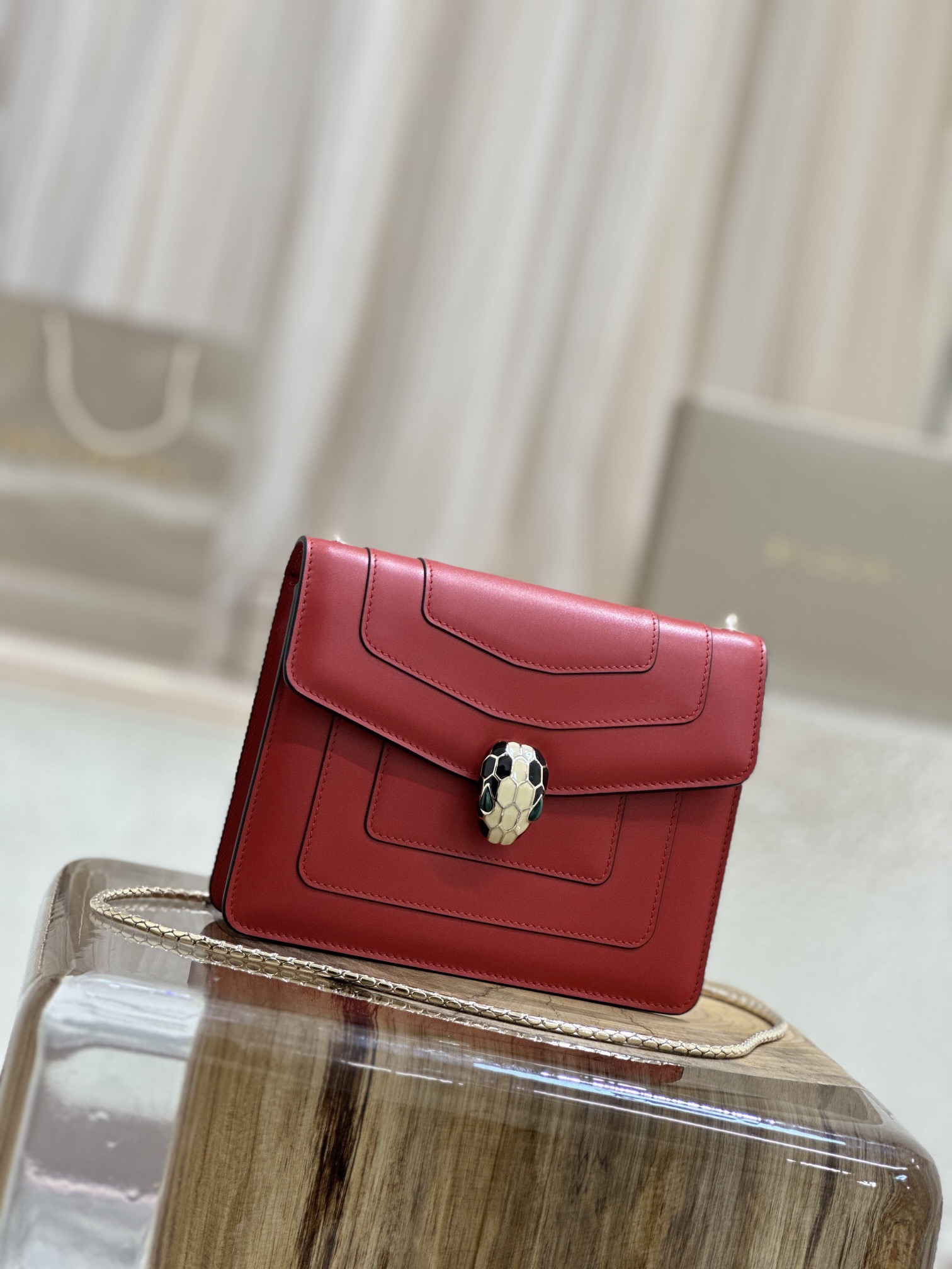 Handbags Bvlgari 35107 size:20*15*5 cm - vstockx