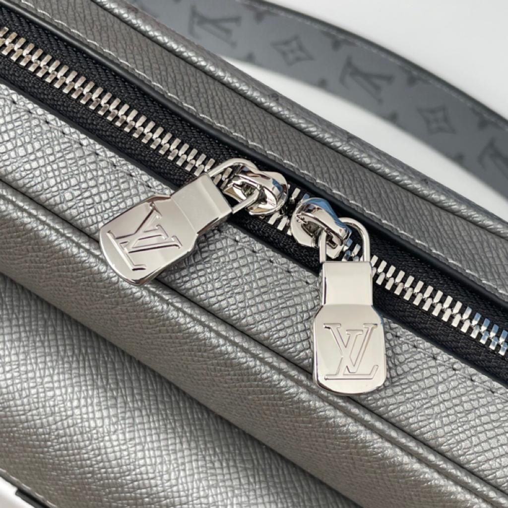 Handbag Louis Vuitton M30830 Outdoor Messenger size 26 x 20 x 10.5 cm - vstockx