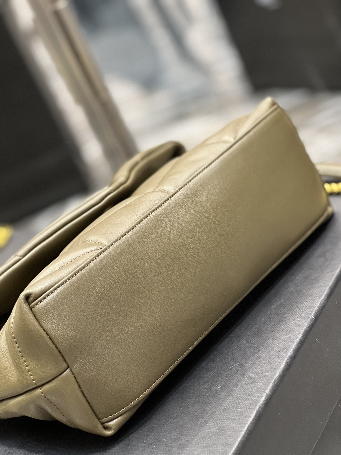 Handbags SAINT LAURENT 577476 size 29x17x11 cm - vstockx