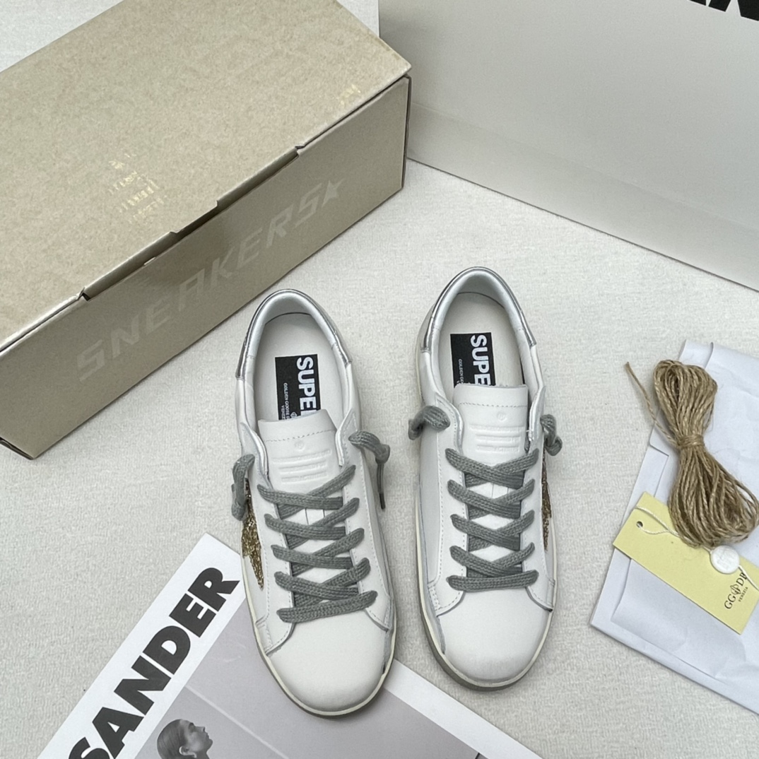 Golden Goose Superstar distressed-finish sneakers 25 - vstockx