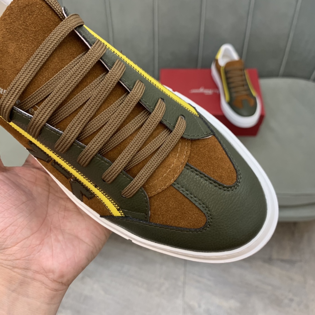 Salvatore Ferragamo Gancini Sneaker 16 - vstockx