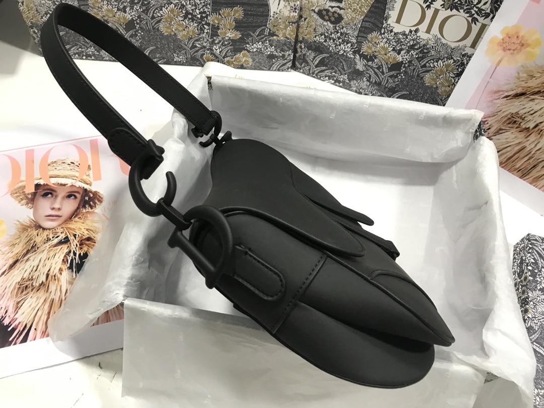 Handbag Dior M0446 size 25.5 x 20 x 6.5 cm - vstockx