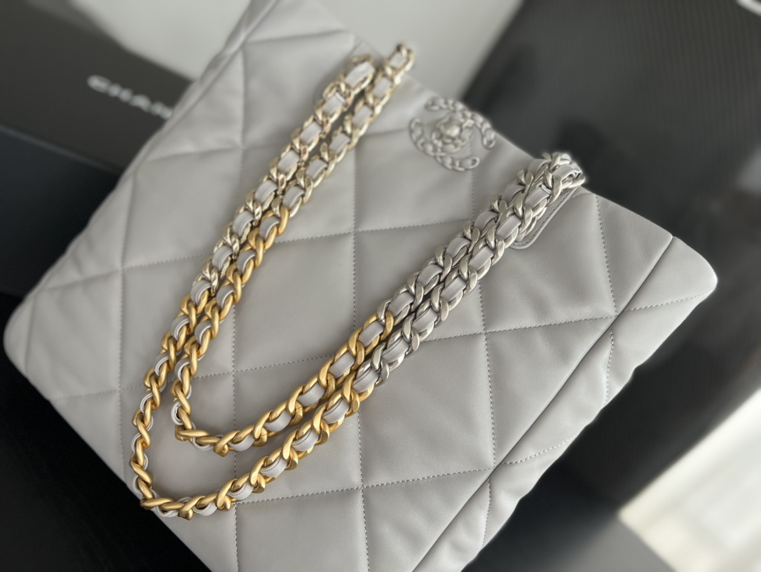 Handbag Chanel 3519 size 30cm37cm10 cm - vstockx
