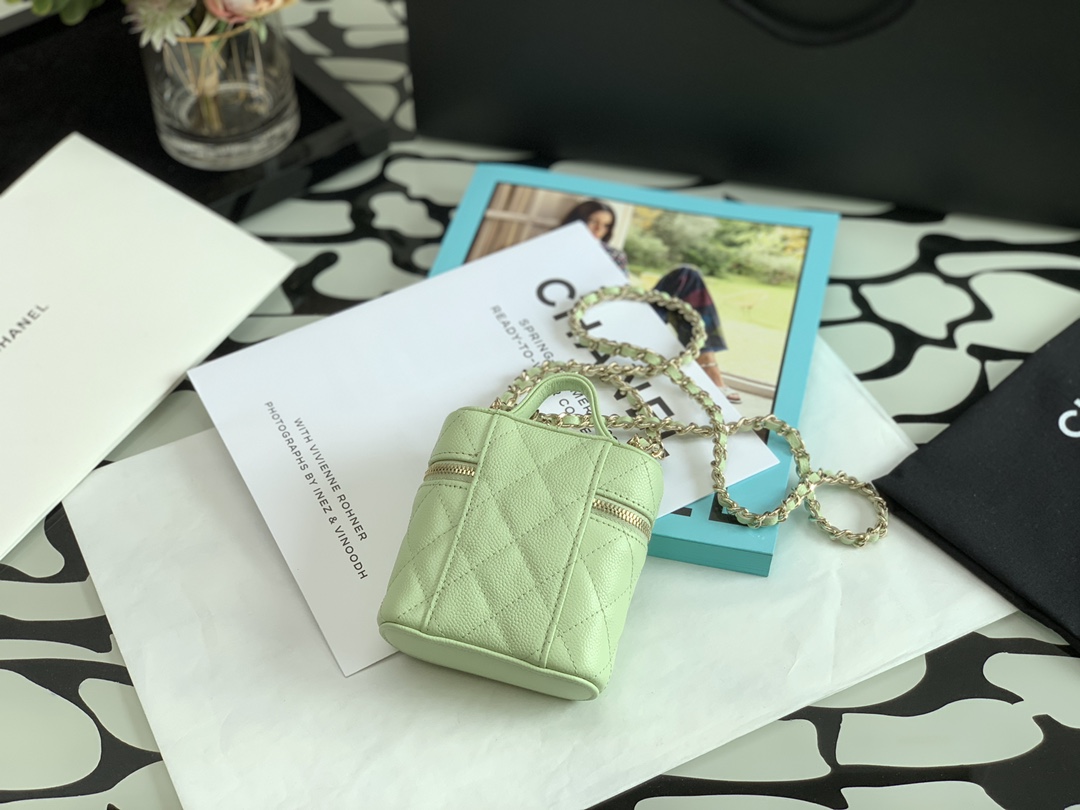 Handbag Chanel size 11  10  4 cm - vstockx