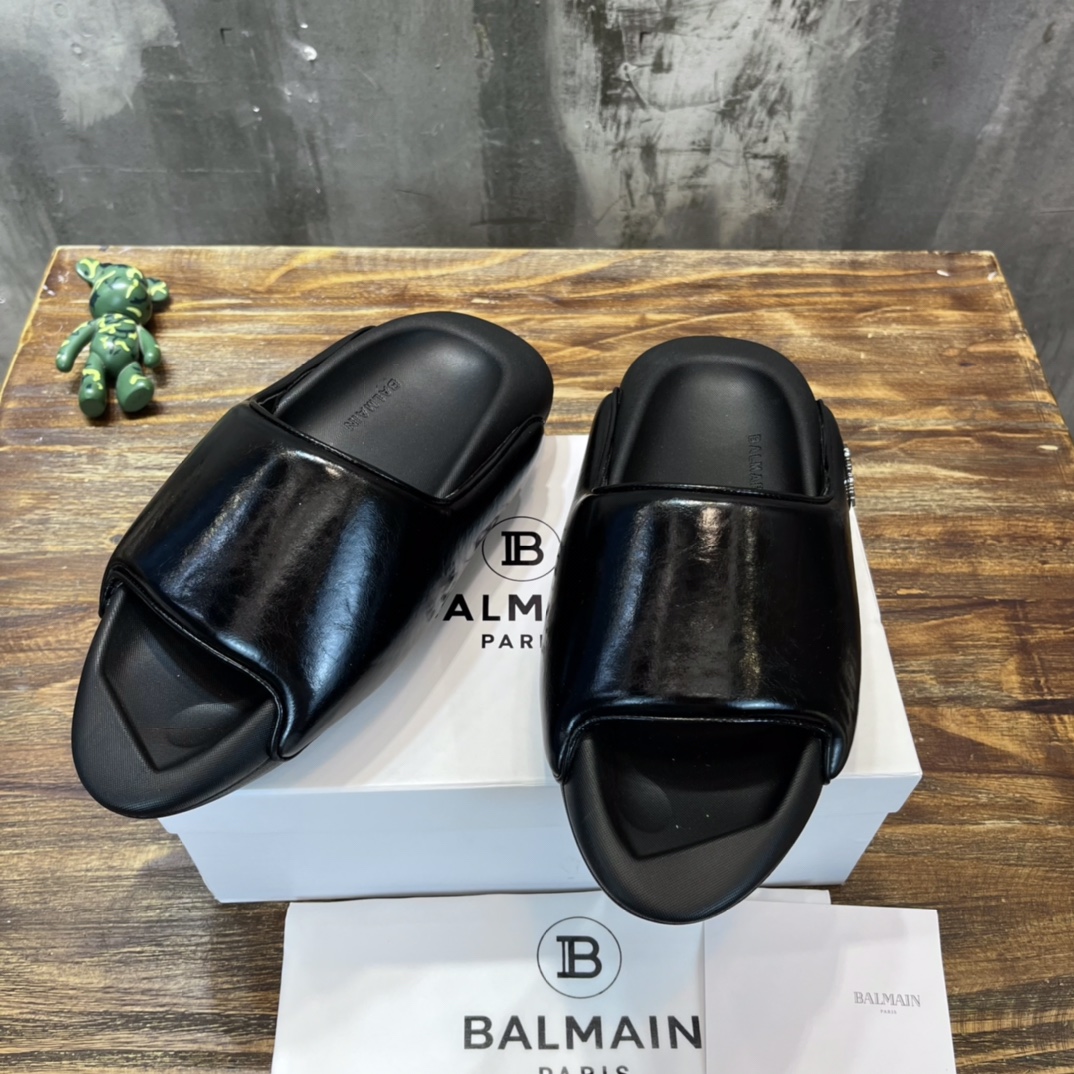 Balmain Quilted leather B-IT mules 11 - vstockx