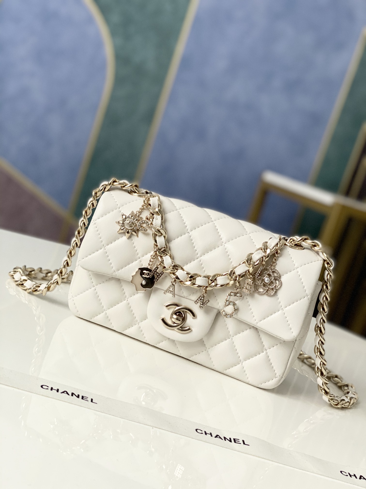 Handbag Chanel AS2326 size 20 cm - vstockx