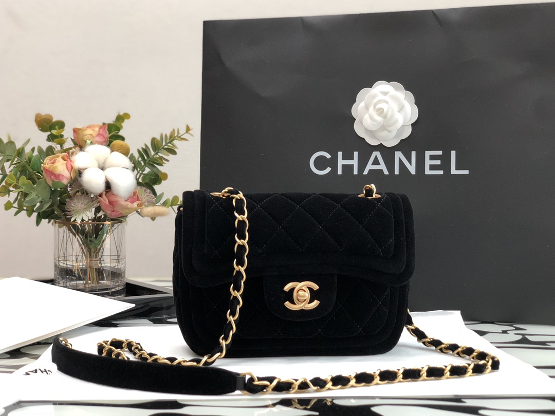 Handbag Chanel size 18  13  7 cm - vstockx