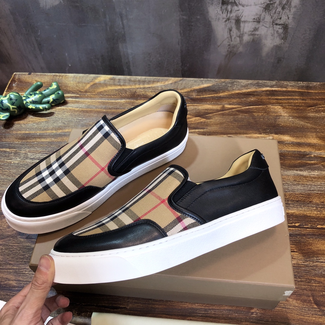 Burberry House Check Sneaker 3 - vstockx