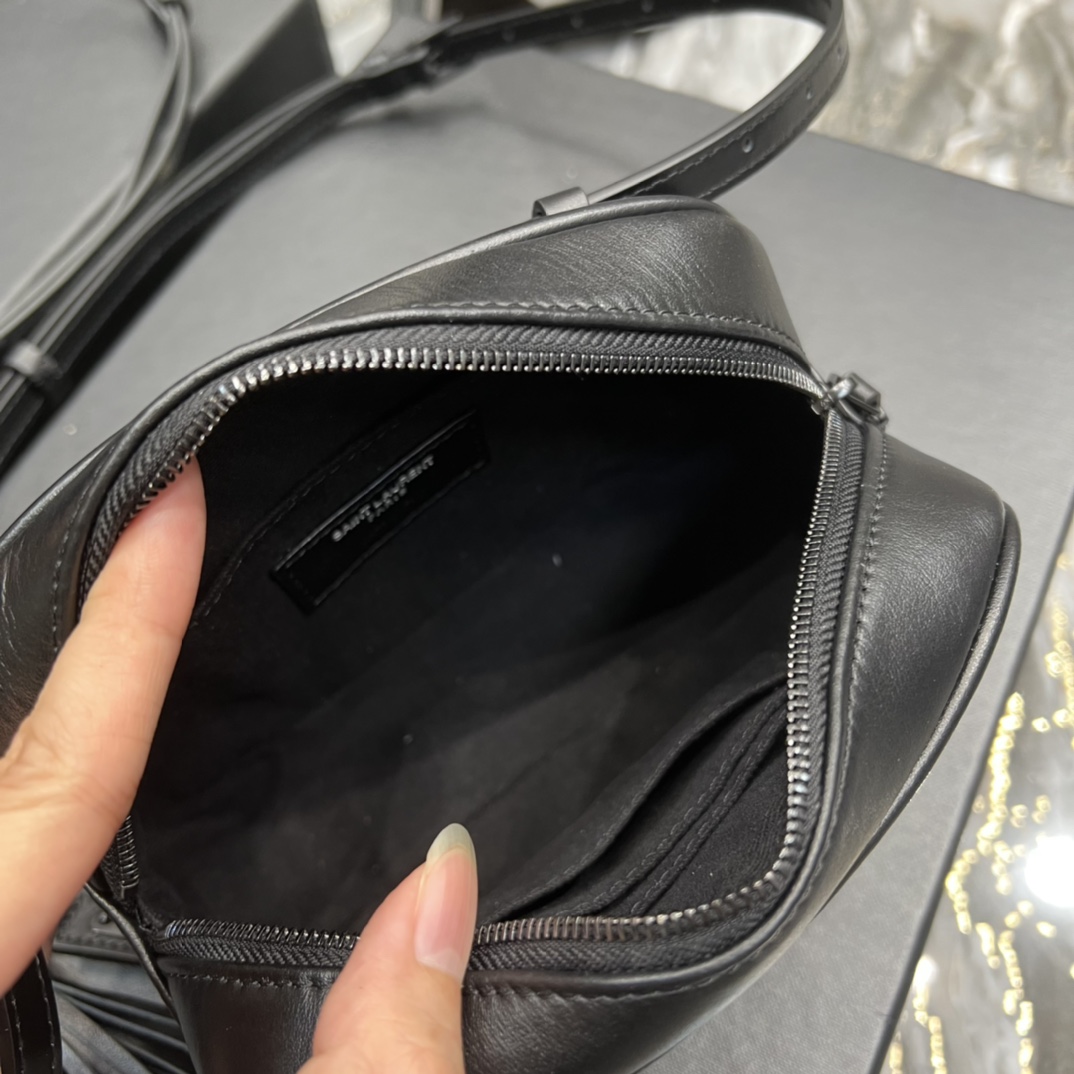 Handbags SAINT LAURENT 534817 size 15.5x10.5x5.5 cm - vstockx
