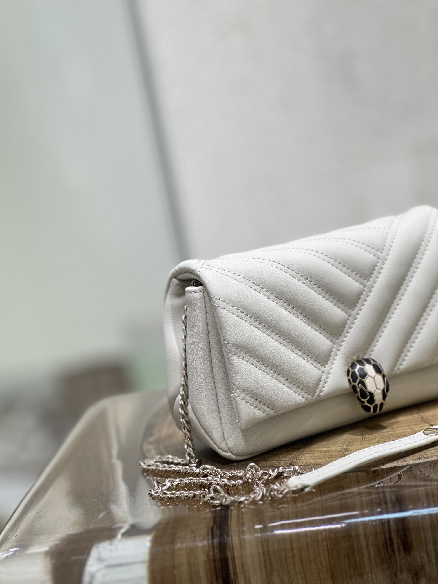 Handbags Bvlgari 288706 size:17*11*5 cm - vstockx