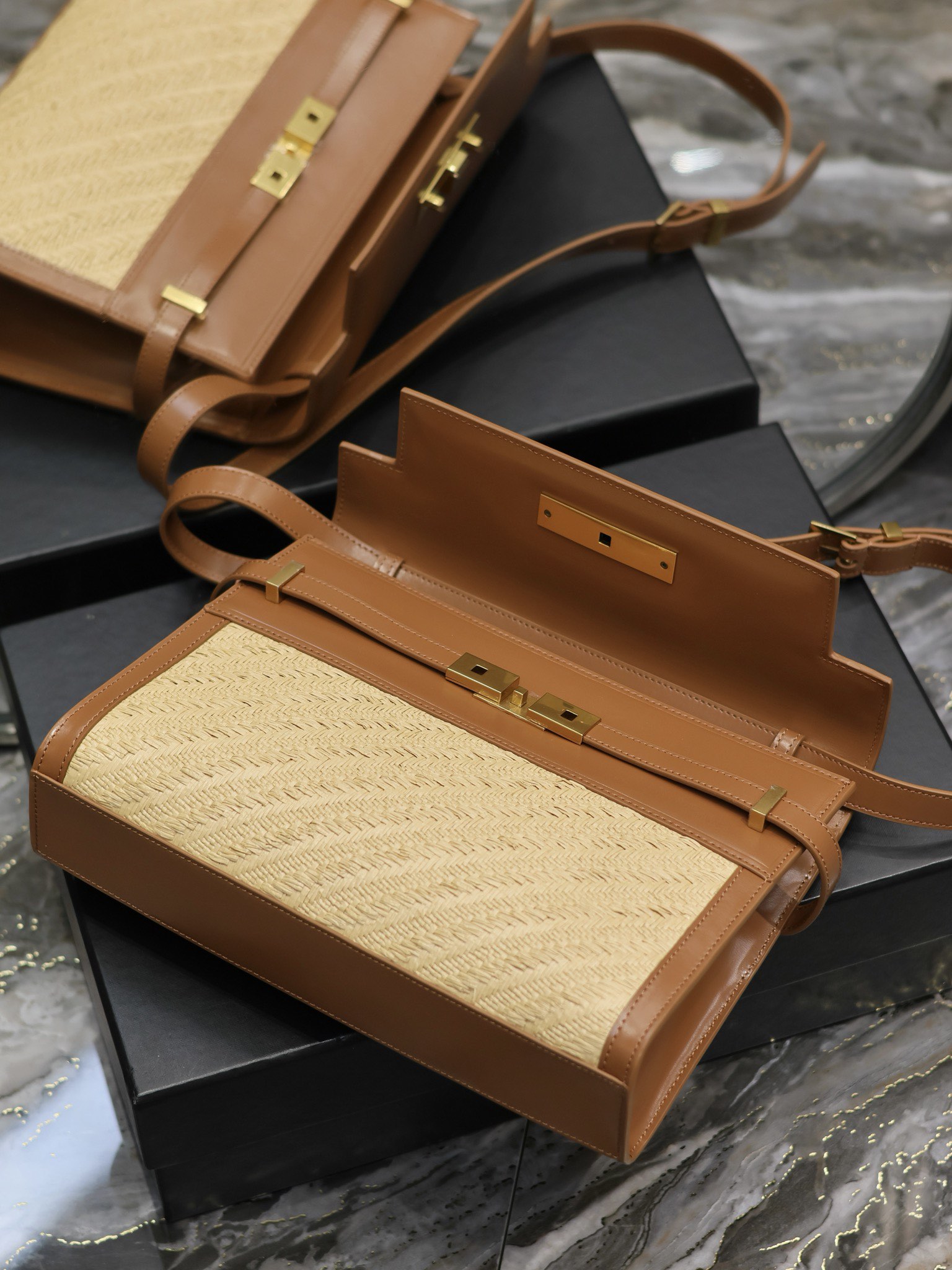 Handbags SAINT LAURENT 579271 size 29x20.5x7 cm - vstockx