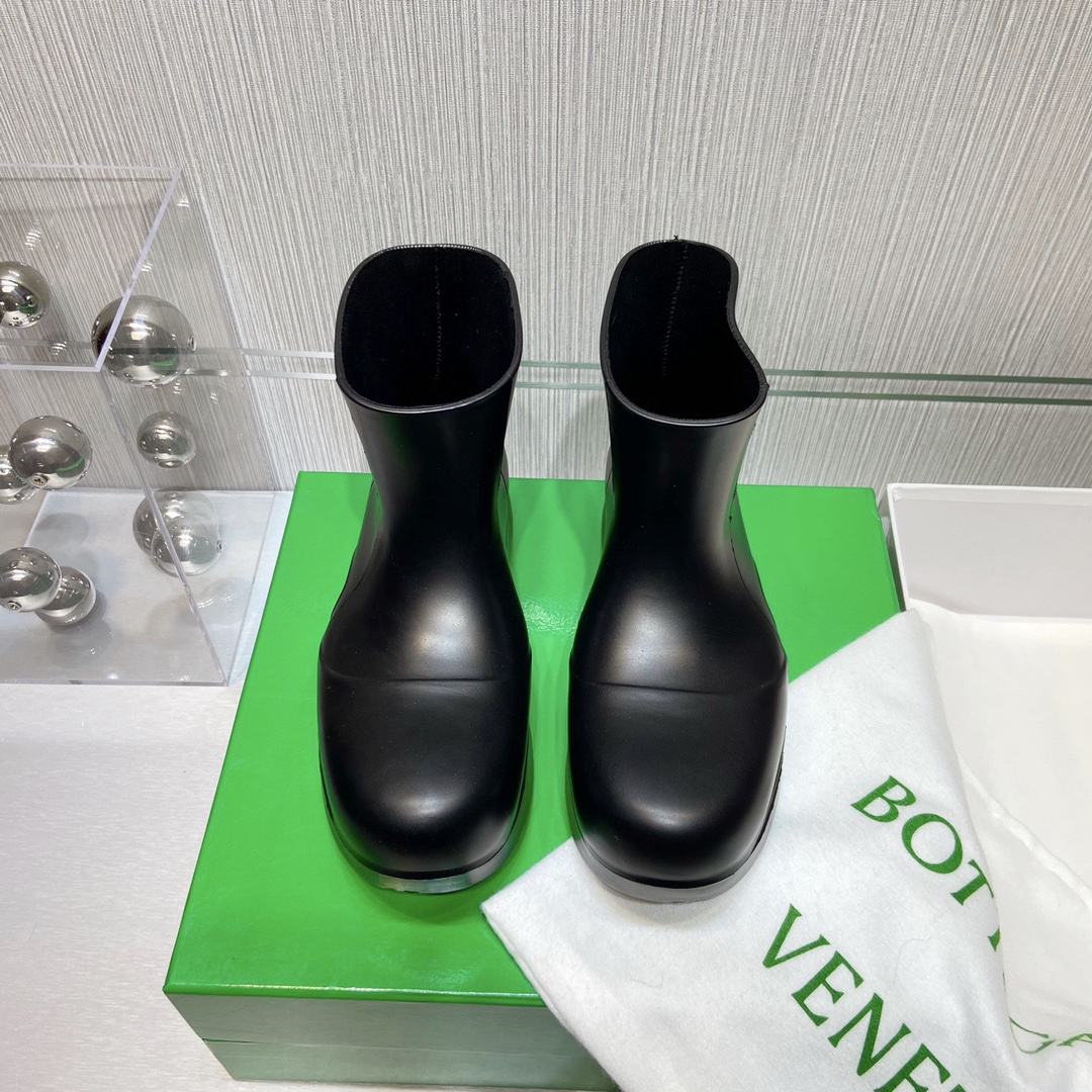 Bottega Veneta Boots 25 - vstockx