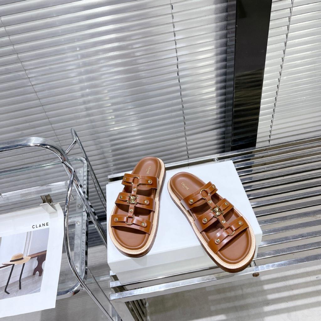 Celine Tippi in calfskin - vegetal tanning - vstockx