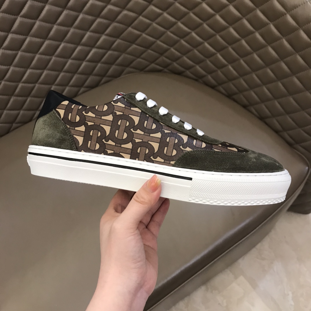 Burberry Perforated Check Sneaker 52 - vstockx