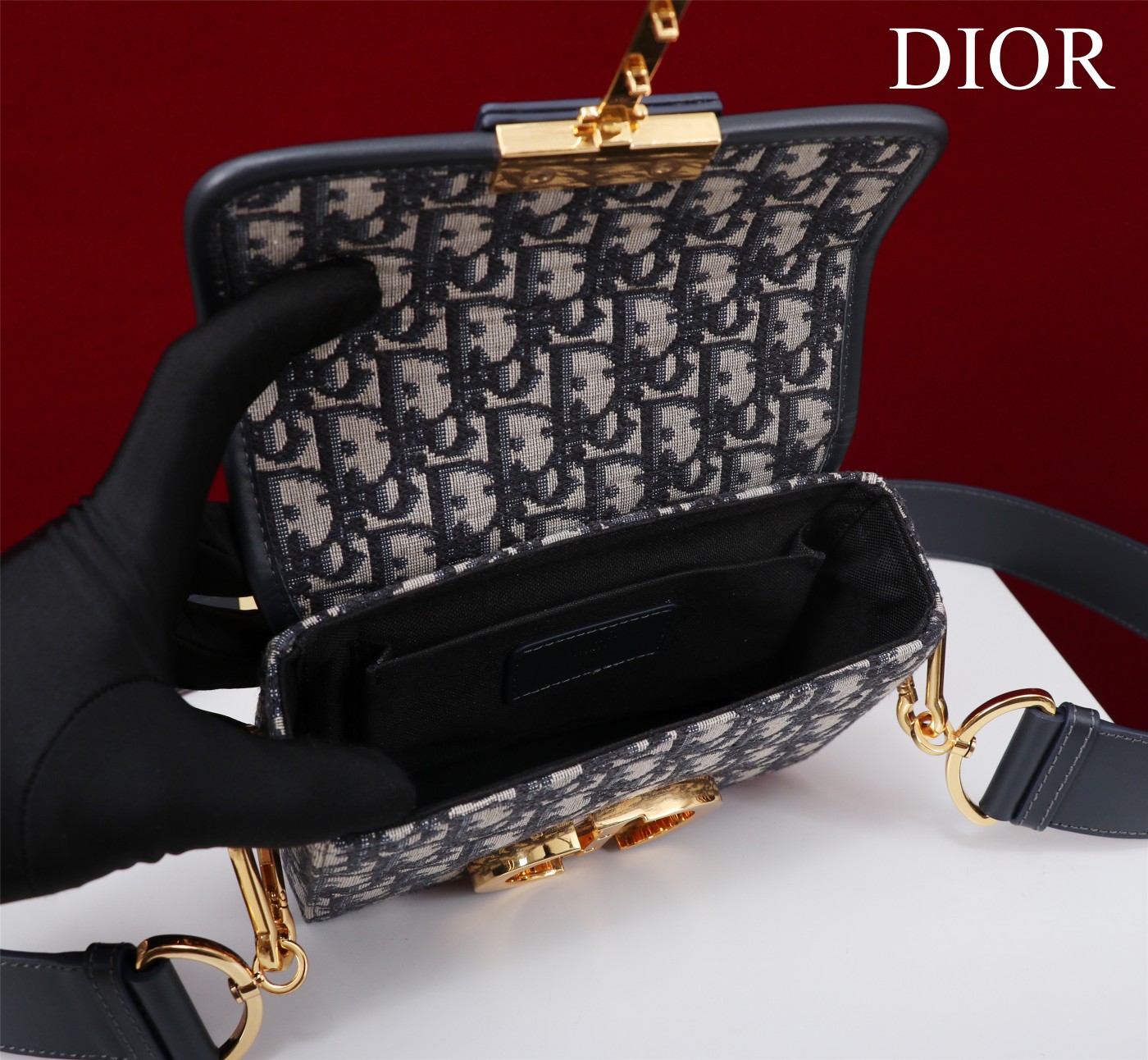 Handbag Dior size 18  12  5 cm - vstockx