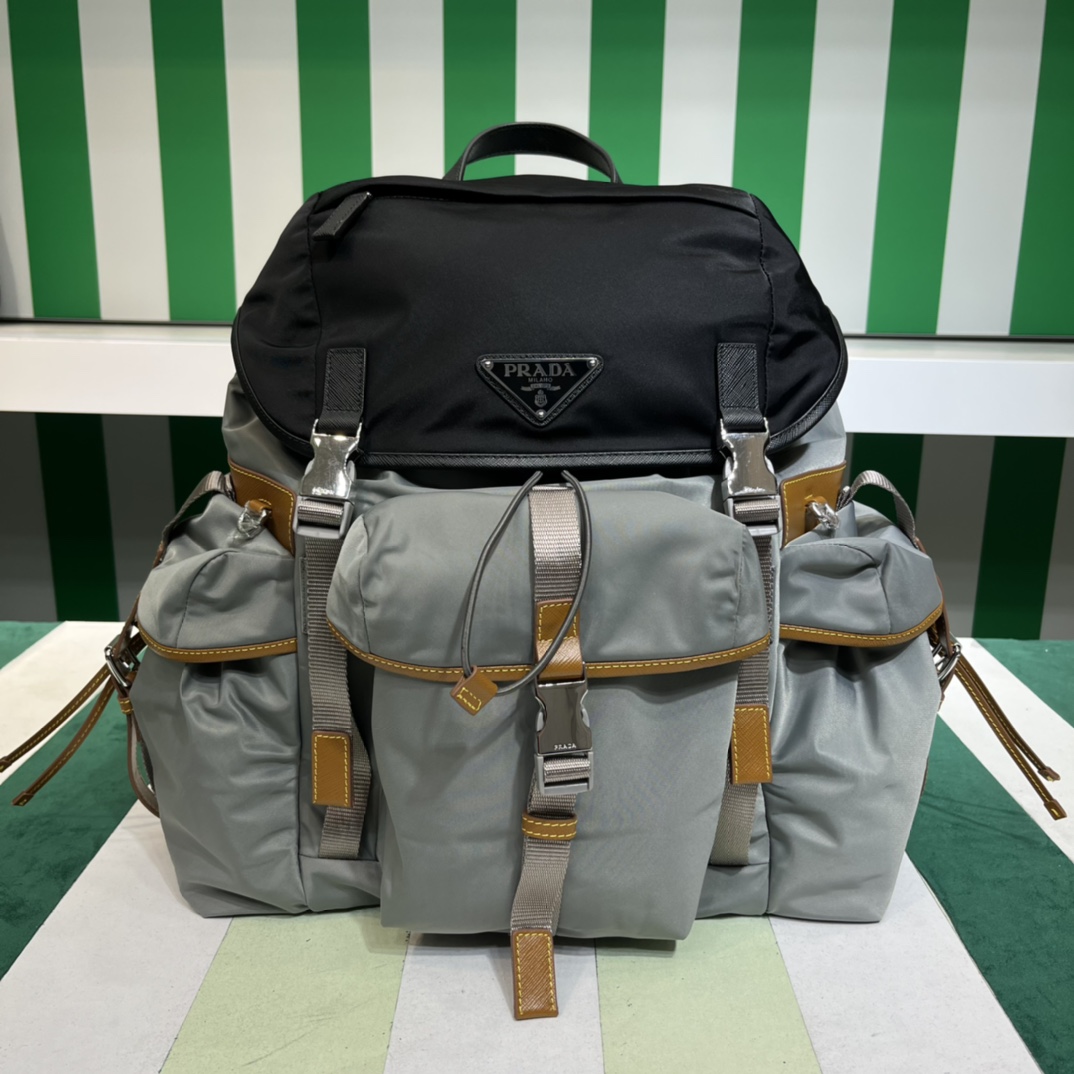 Handbags Prada 2VZ074 size:45×27×17 cm - vstockx