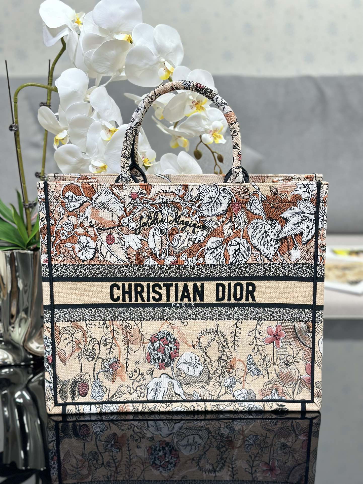 Handbag Dior M1286 size 42 x 35 x 18.5 cm - vstockx